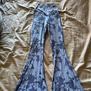 Aerie Floral Flare Leggings - light blue and dark blue